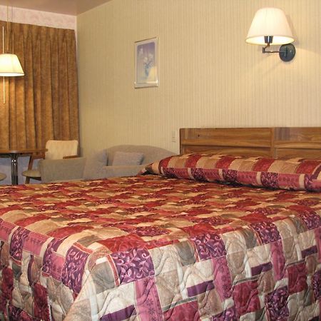 Motel St Moritz Sainte-Agathe-des-Monts Exteriör bild